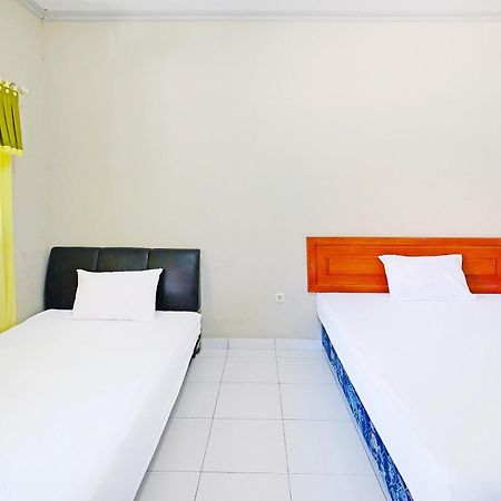 Collection O 91046 Hotel Remaja Indah Masamba エクステリア 写真