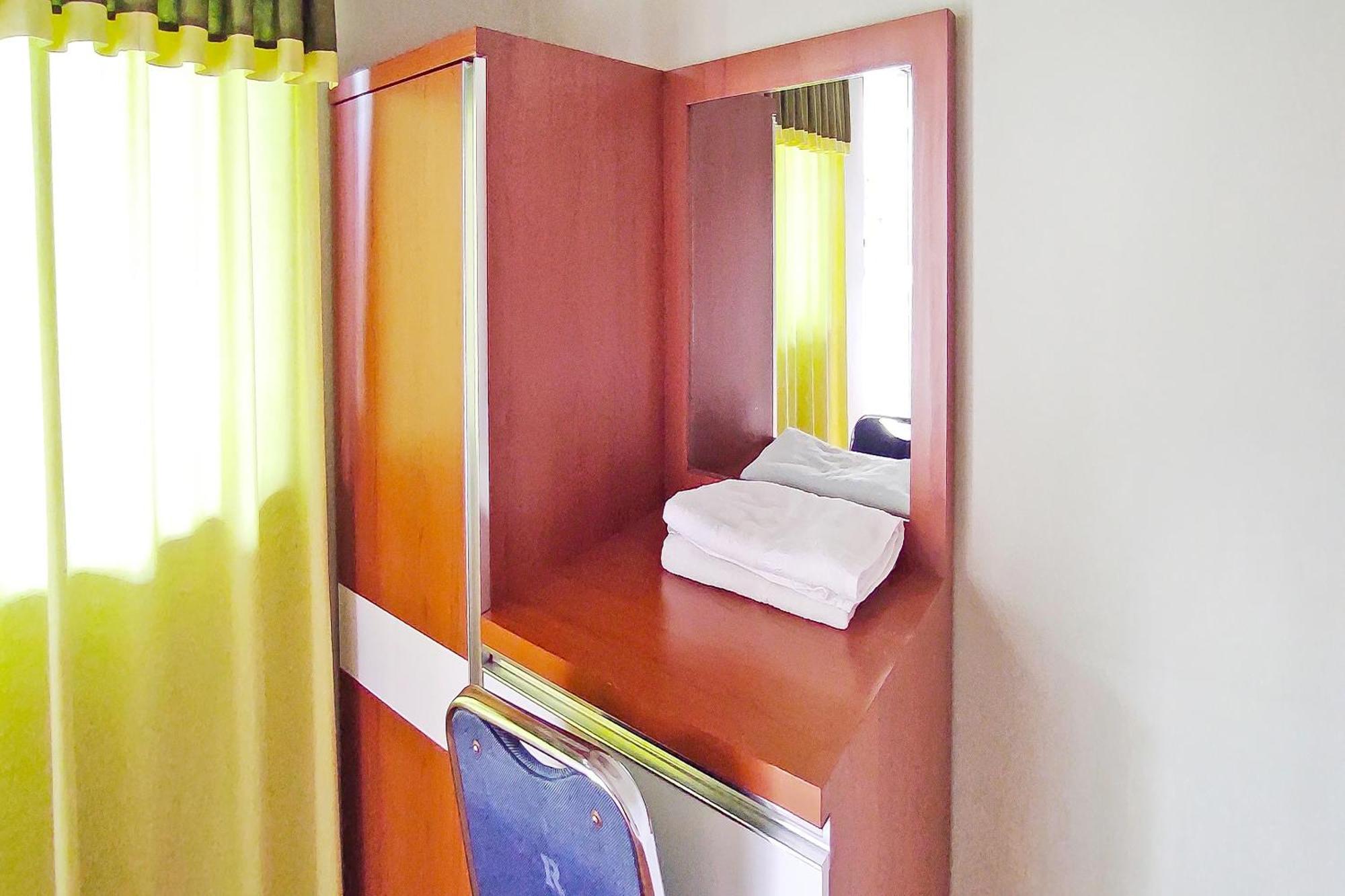 Collection O 91046 Hotel Remaja Indah Masamba エクステリア 写真